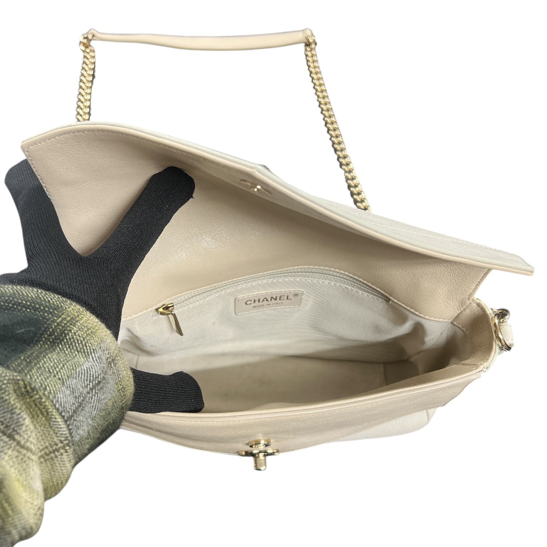 CHANEL White Leather 2-Way Shoulder Bag CH1957