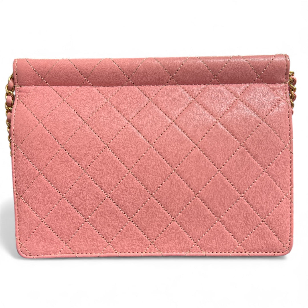 CHANEL Matelasse Pink Shoulder Bag CH1937