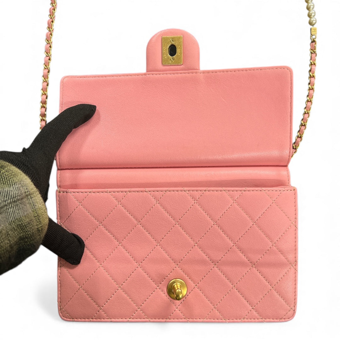 CHANEL Matelasse Pink Shoulder Bag CH1937