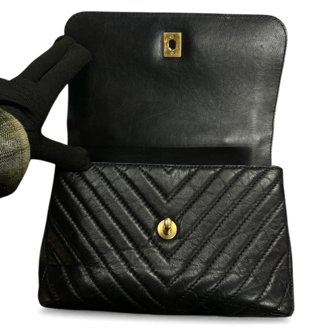 CHANEL Black Vintage Leather Shoulder Bag CH1863