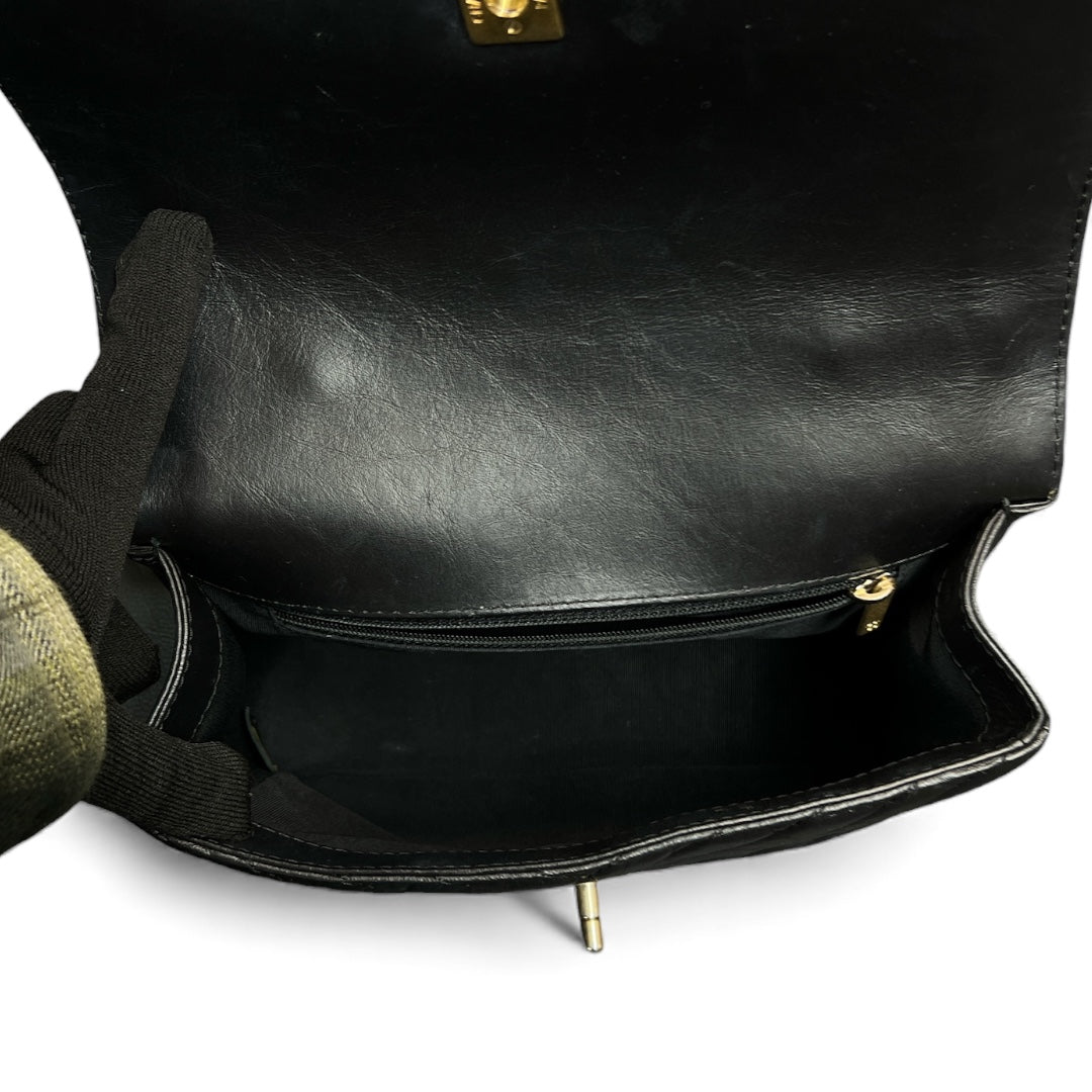CHANEL Black Vintage Leather Shoulder Bag CH1863