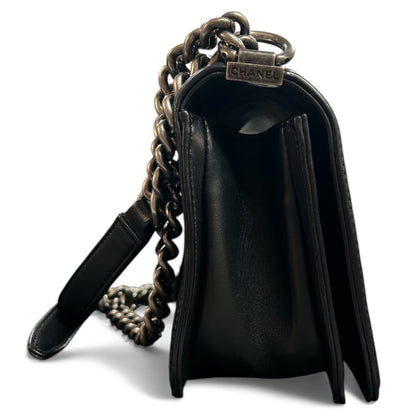 CHANEL Black Leather &amp; Fur Chain Shoulder Bag CH1730