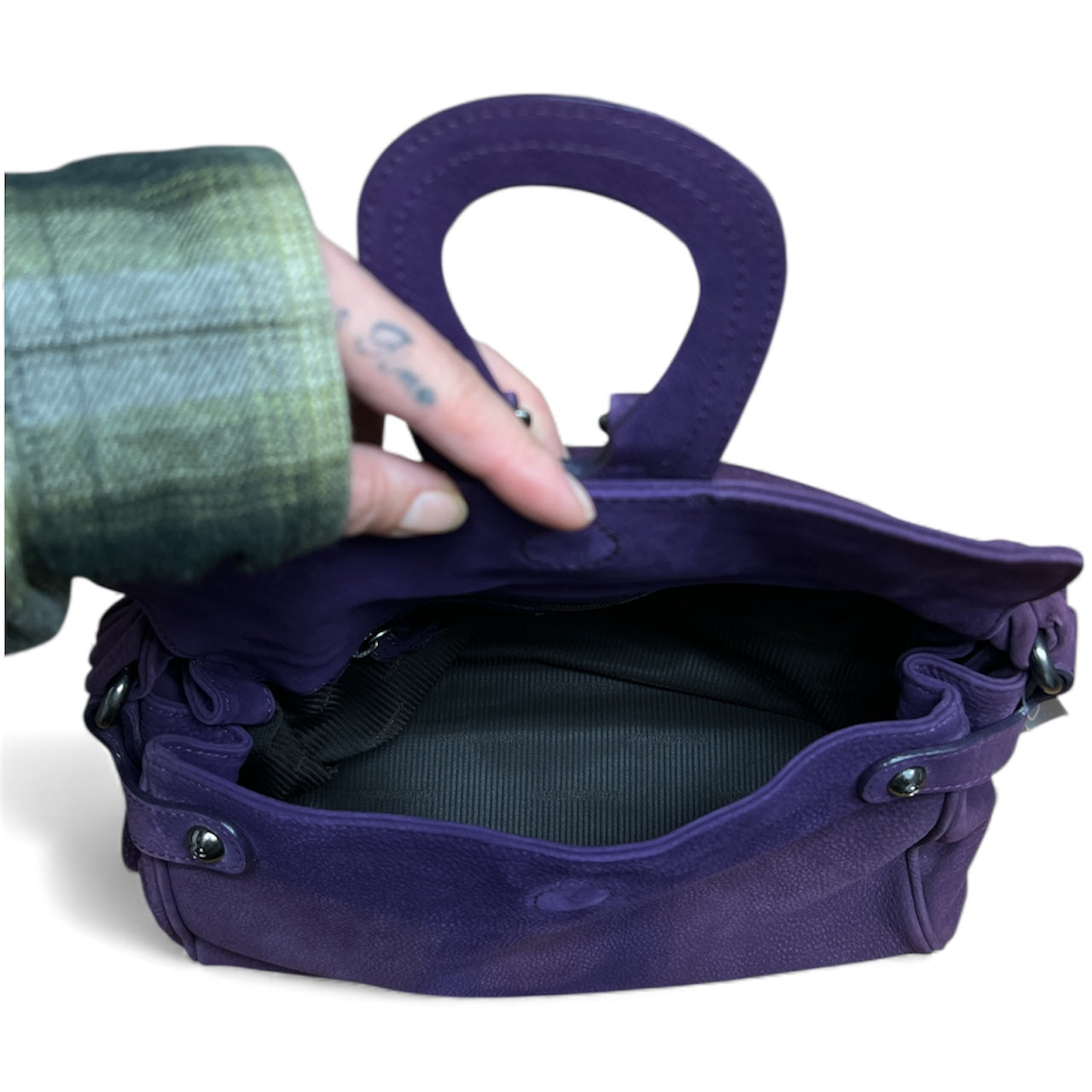 ARMANI Purple Leather Handbag with Flap AR16