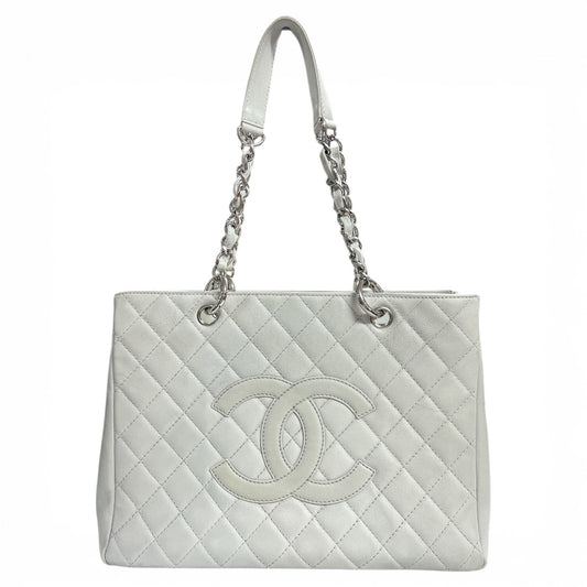 CHANEL Matelassé  Chain Tote Bag with Coco Logo CH2033